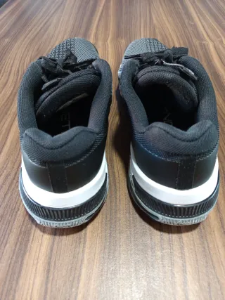 Zapatillas Nike Metcon 8 Negras y Blancas