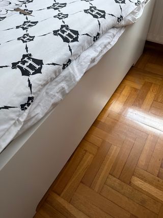 Cama de Ikea blanca 1,35 + colchón.