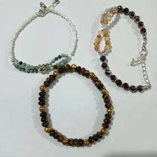 10 Braccialetti Perline Fatti a Mano