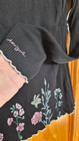 Camiseta Desigual Canalé Flores Manga Larga talla 