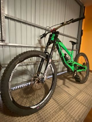 YT Tues 2017 - Bici Descenso 