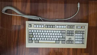 Keyboard Victor 102 Años 80 