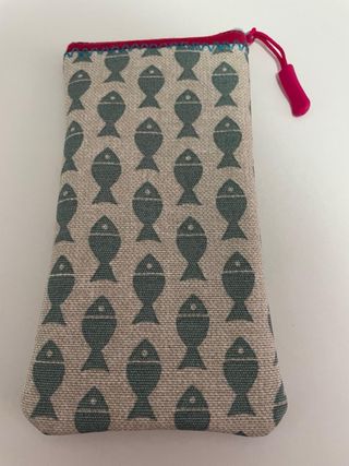 Funda con peces