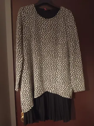 Vestido estampado lunares y falda plisada