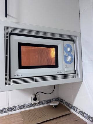 Microondas Lynx Wave Plus