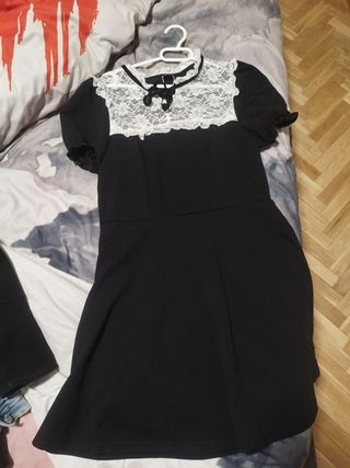 Vestido Gótico Negro Encaje Blanco Talla L