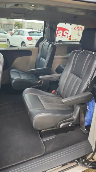 Lancia Voyager 2012