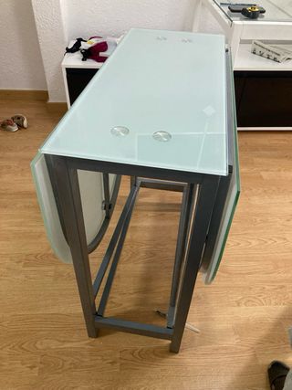 Mesa de comedor cristal y metal