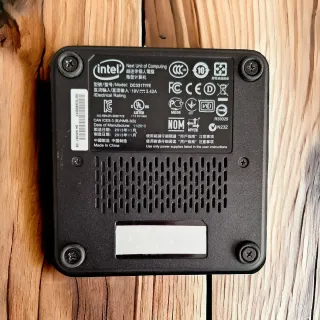 Intel® NUC DC3217IYE Mini PC 4/256 Gb +Wifi