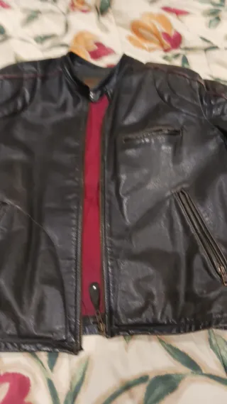 Cazadora vintage negra y roja