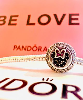 Pandora Charm Minnie Mouse Negro y Plata