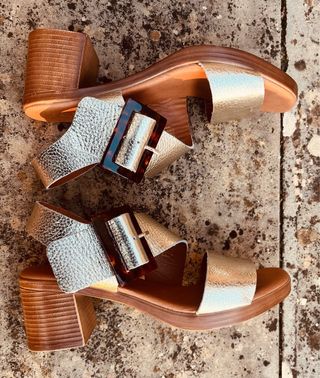 Sandalias CHIKA10 Piel Doradas