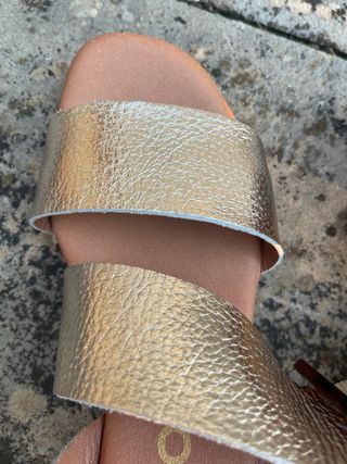 Sandalias CHIKA10 Piel Doradas