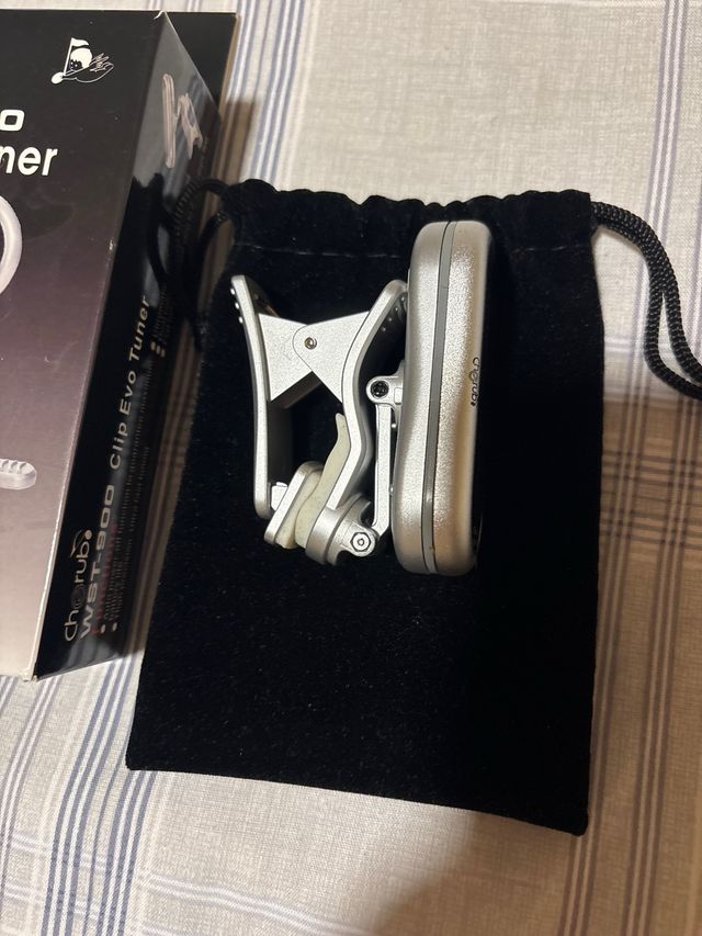 Afinador Cherub WST-900 Clip Evo