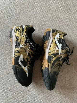 Botas de fútbol niño Joma Tacos Turf Doradas