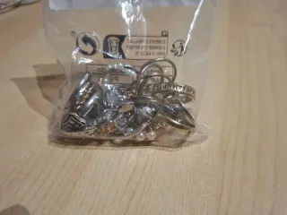 Lote de Anillos Dorados y Plateados