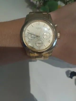 Reloj Guess Dorado Original