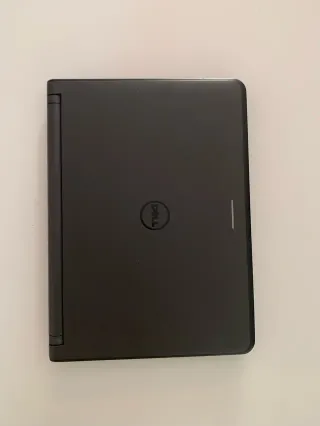 Dell Latitude i3-5005U 8GB RAM 256GB SSD