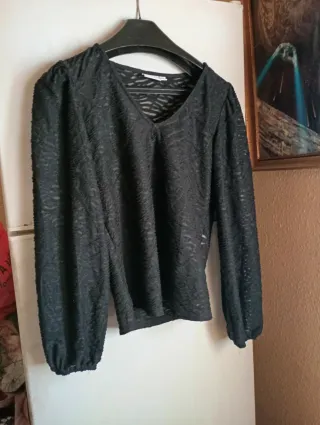 Blusa negra manga larga