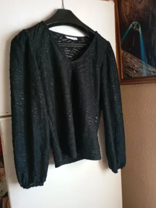 Blusa negra manga larga