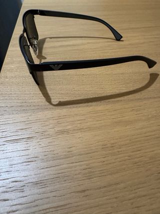 Gafas de sol Armani negras y grises