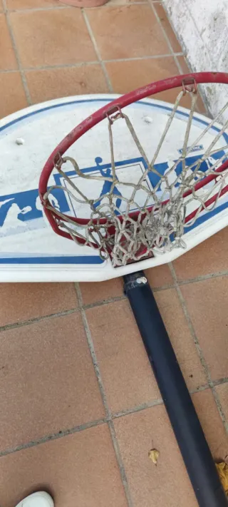 Canasta de baloncesto ajustable