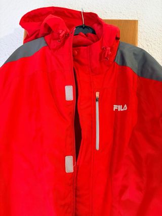 Chaqueta Fila Roja y Gris