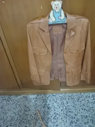 Chaqueta de piel estilo safari