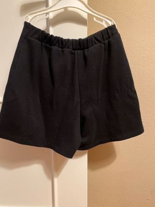 Falda pantalón niña negra 8/10a Zara 

