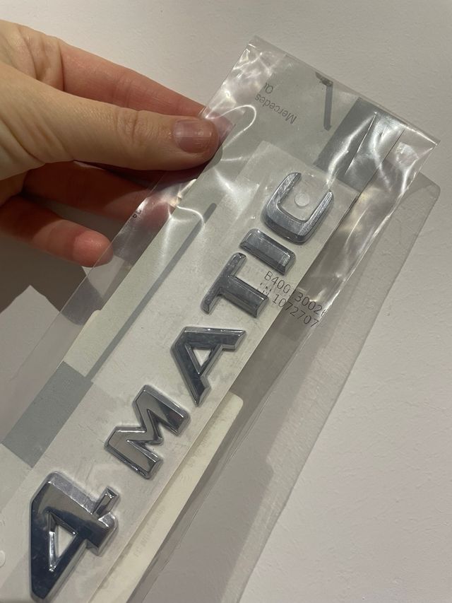 Letras 4 MATIC Mercedes Cromadas