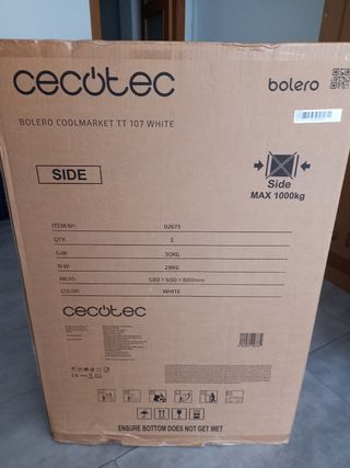 Nevera pequeña blanca