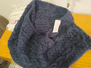 Sciarpa in maglia blu da donna