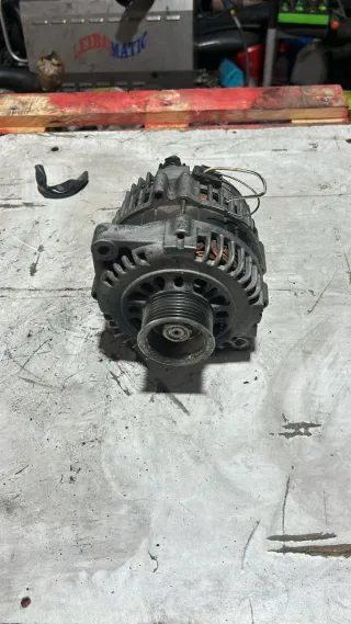 Alternador Nissan Cabstar 2017 150cv