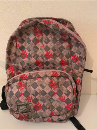 Mochila Nike Diseño Cuadros y Hojas