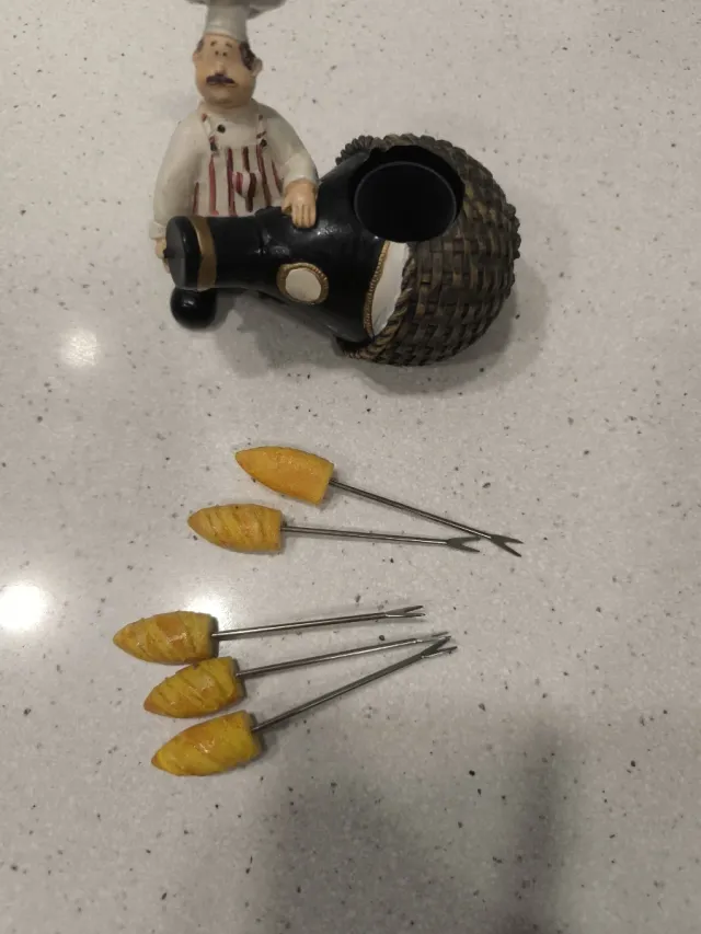 Juego de pinchos para picar