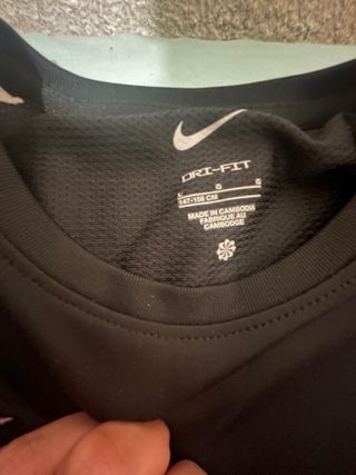 Conjunto Nike niño negro/blanco Talla M