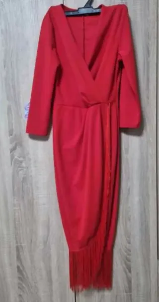 Vestido fiesta rojo con flecos