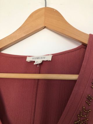 Blusa Slowlove color teja con abalorios 