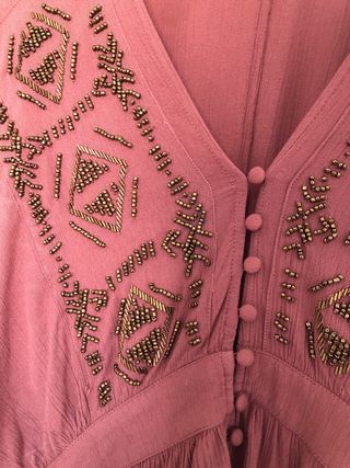 Blusa Slowlove color teja con abalorios 