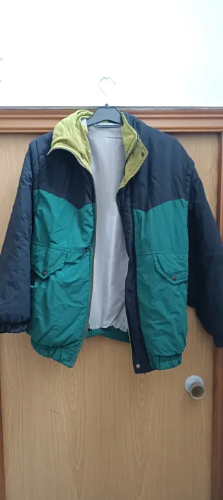 Chaqueta vintage con capucha