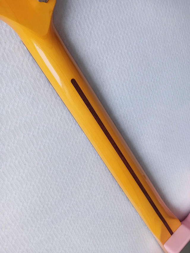 Squier Stratocaster CV 60s Shell Pink