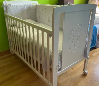 Cuna de bebé + colchon