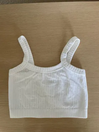 Top deportivo blanco acanalado