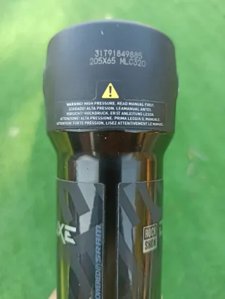 Amortiguador Rock Shox Deluxe+ 205/65 trunion
