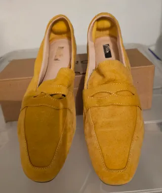 Mocasines ante mostaza
