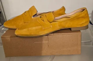 Mocasines ante mostaza