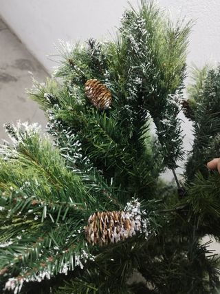 Árbol de Navidad Nevado 180cm con Piñas