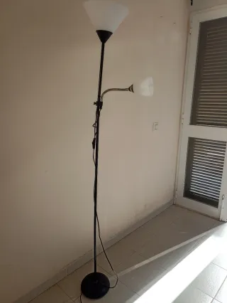 Lámpara de pie moderna