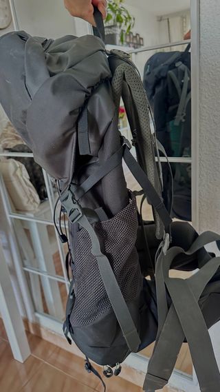 Mochila Negra y Gris