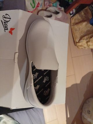 Zapatos de trabajo Dian blancos, nuevos 